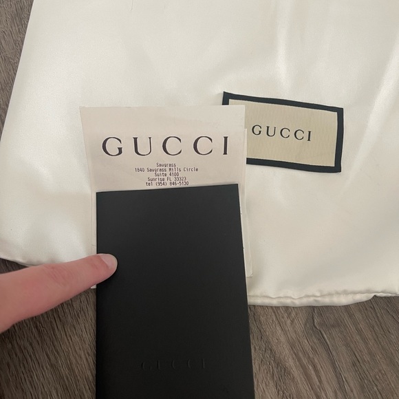 Authentic Gucci crossbody - Picture 5 of 11